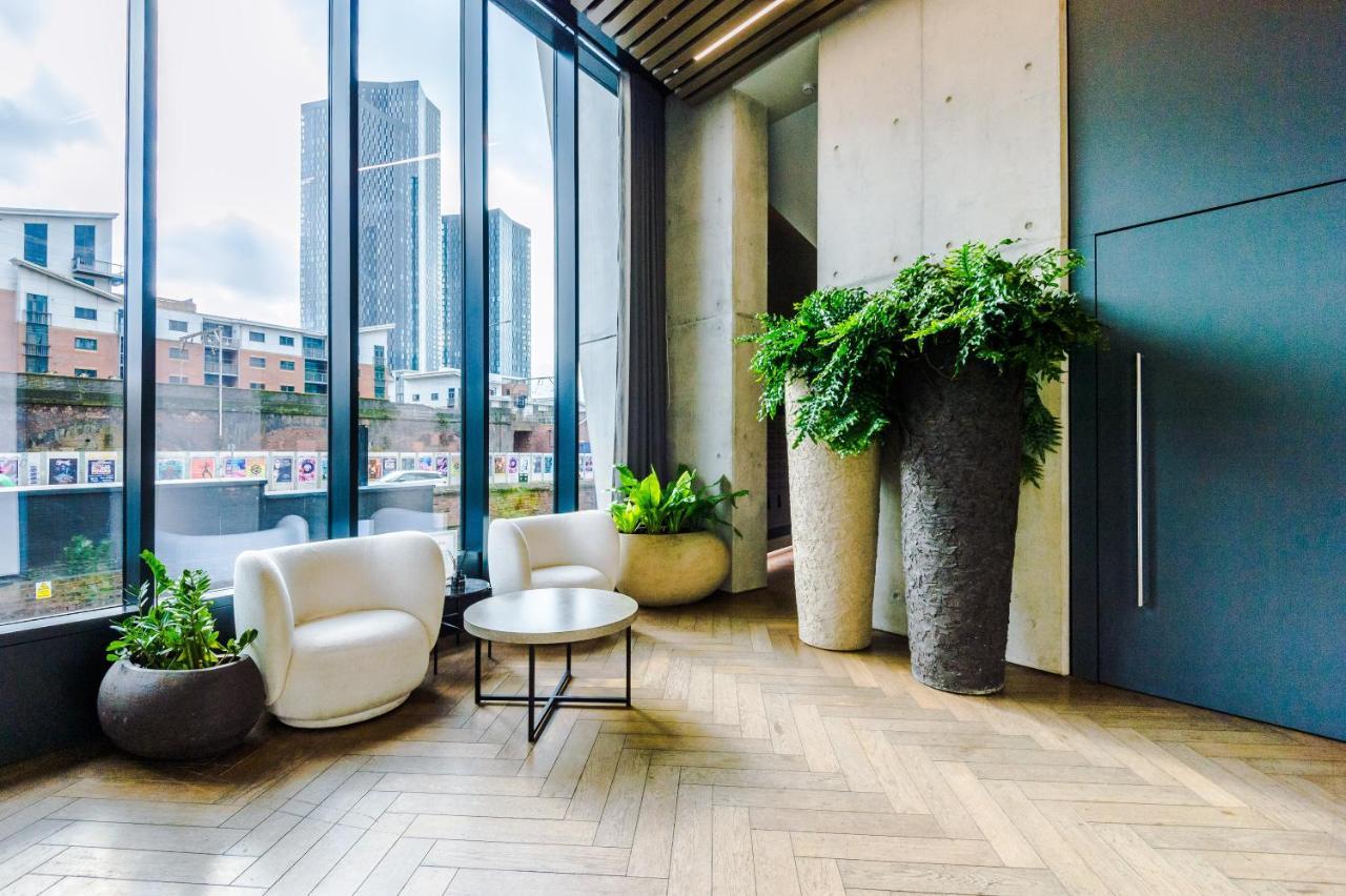 Hilltop Serviced Apartments - Deansgate แมนเชสเตอร์ ภายนอก รูปภาพ