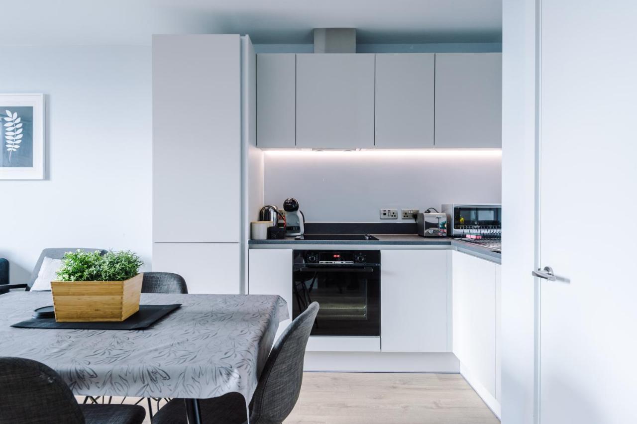 Hilltop Serviced Apartments - Deansgate แมนเชสเตอร์ ภายนอก รูปภาพ